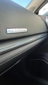 Audi RS3 2.5 TFSI S tronic quattro Sportback - - silberne Audi RS3