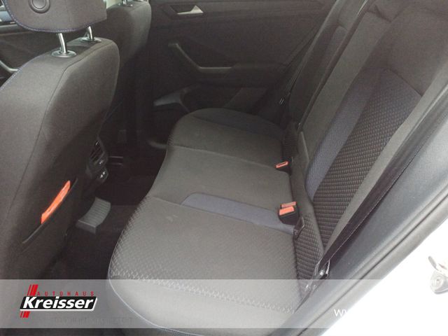 T-Roc 1.5 TSI United DSG/AHK/NAVI/KLIMA/LED/SHZ