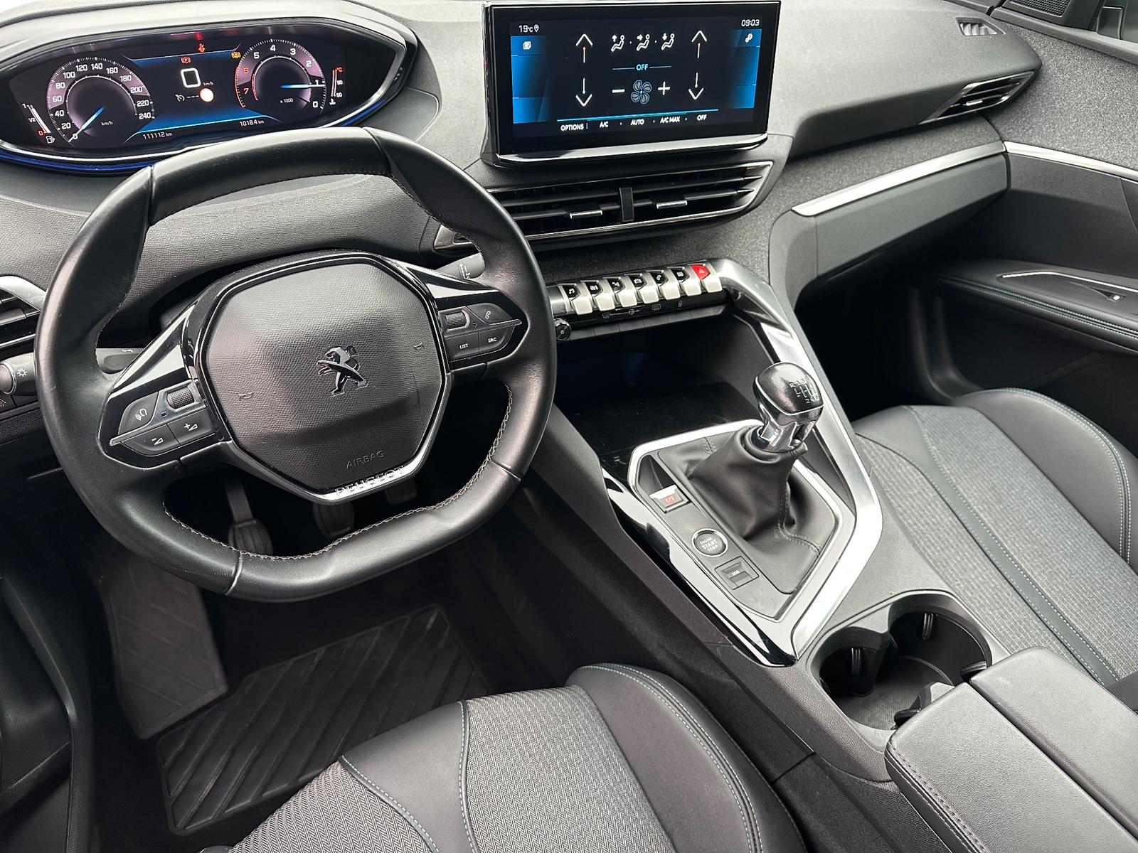 Peugeot 3008 PureTech 130 Allure Pack NAV+LED+KAM