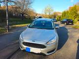 Ford Focus ecoboost 1.0 101 ps Topzustand - Ford Focus: E10
