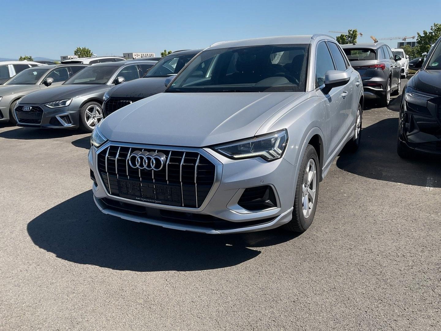 Audi Q3 40 TDI quattro S-LINE Leder AHK StdHzg. 360°
