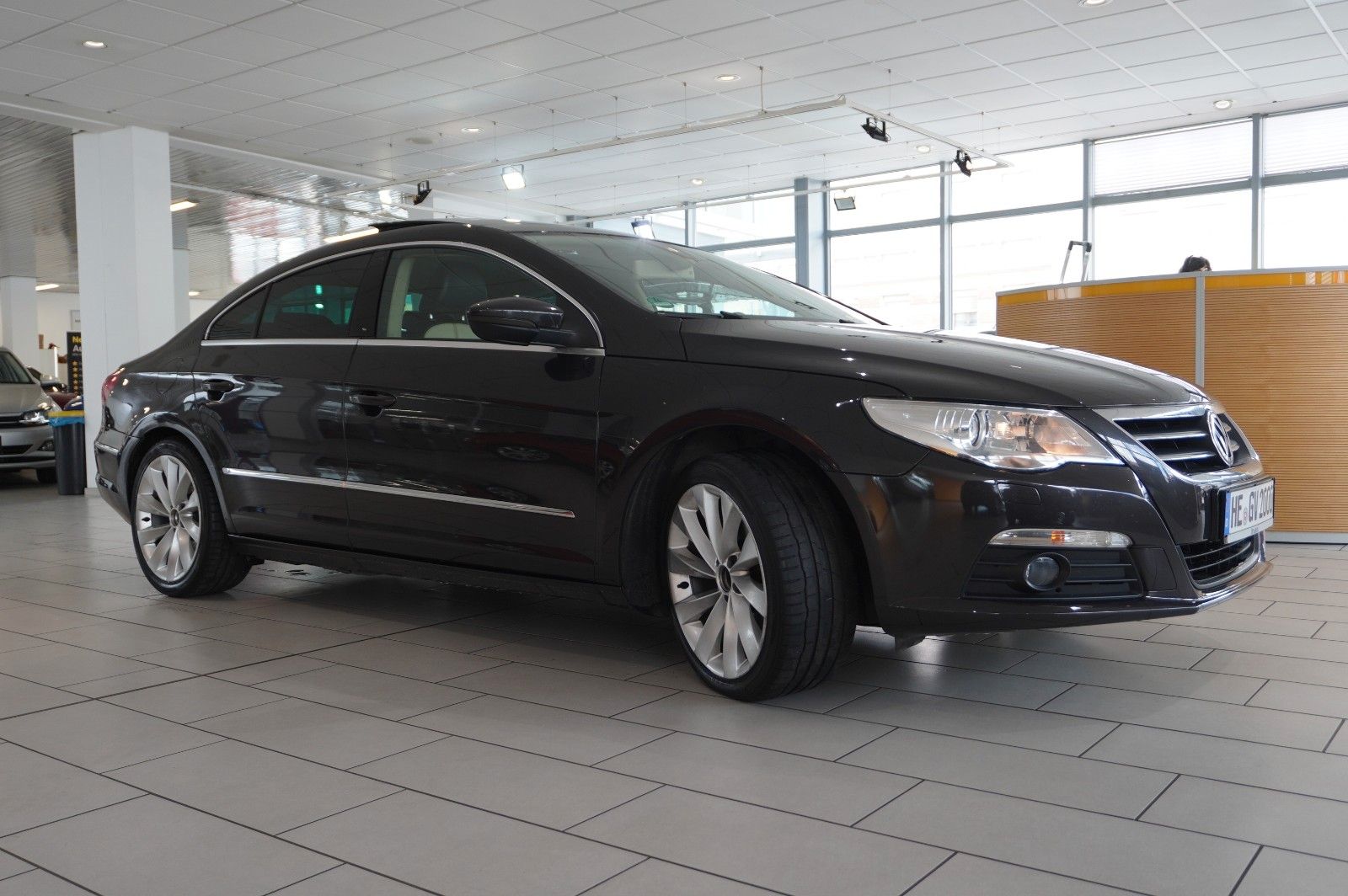 Fahrzeugabbildung Volkswagen Passat CC 2.0 TDI COUPE NAVI/BI-XENON/SHZ/PANO.