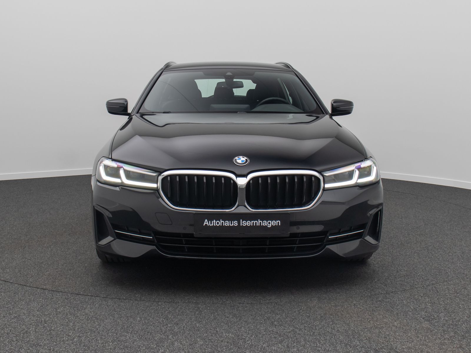 Fahrzeugabbildung BMW 530e xD Kamera DAB DisplKey HiFi Alarm 4*Klima