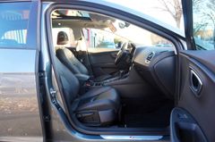 Fahrzeugabbildung Seat Leon ST FR Leder Carplay Navi Beats Panorama ACC