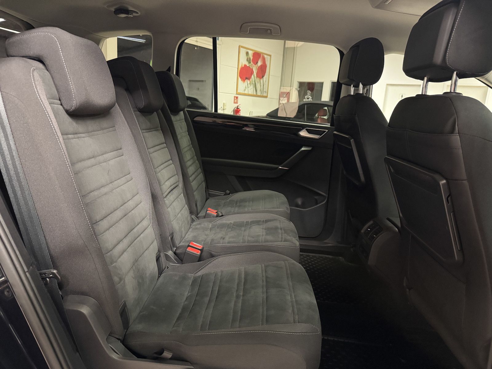 Fahrzeugabbildung Volkswagen Touran 1.5TSI Highline DSG/LED/Navi/ACC/bhz.FS/