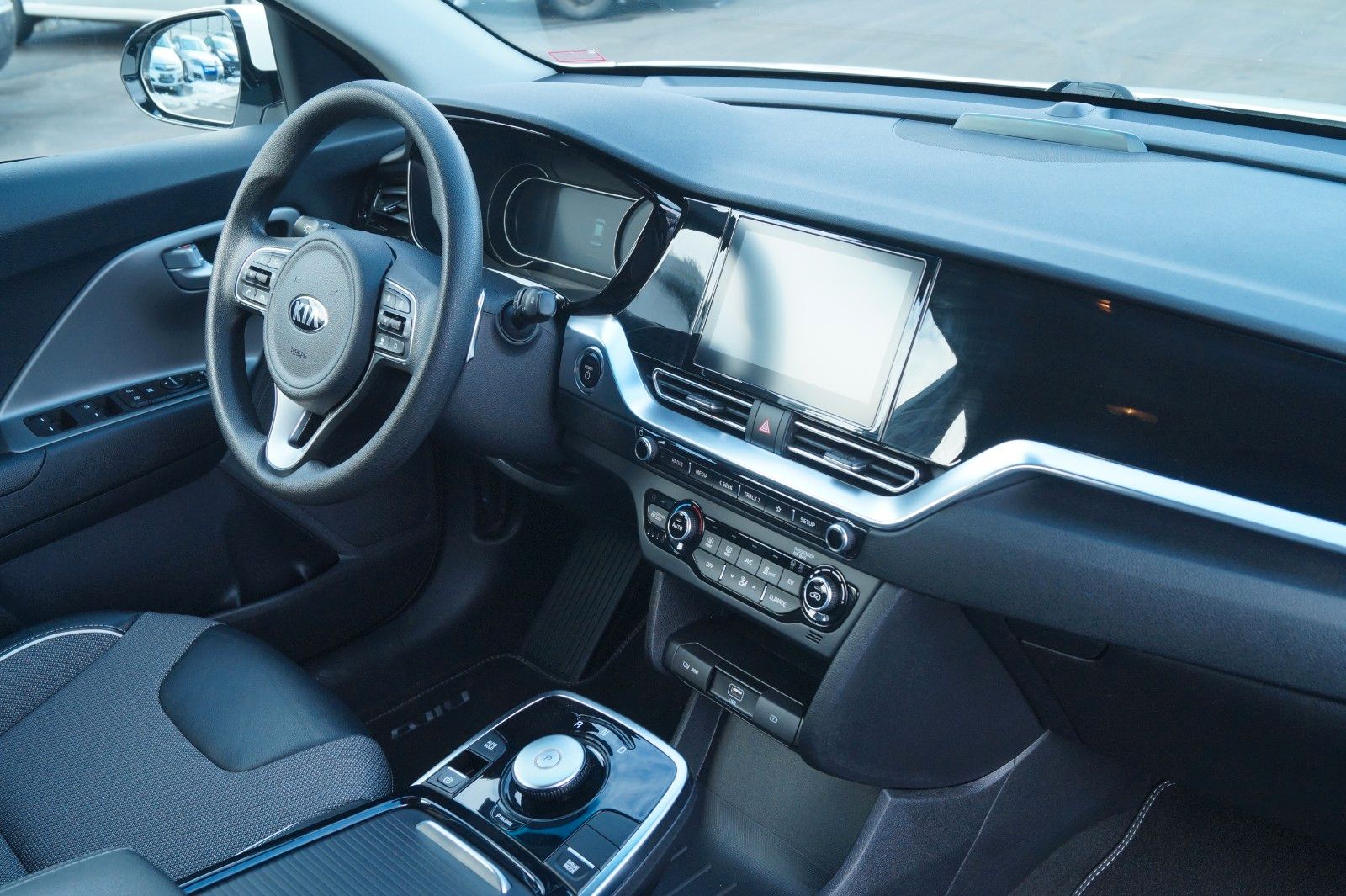 Fahrzeugabbildung Kia Niro 64kwH/150kw/SOH 97%/Wä.Pumpe