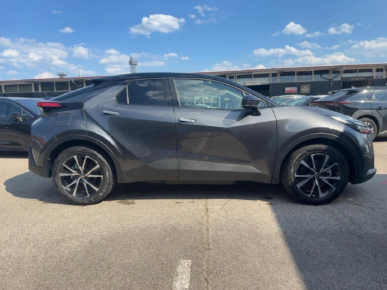 Fahrzeugabbildung Toyota C-HR Plug-In Hybrid FWD 2,0 Teamplayer