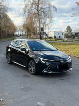 Toyota Corolla 1,8 Hybrid Black & White Touring Spo... - Toyota Corolla in Bonn