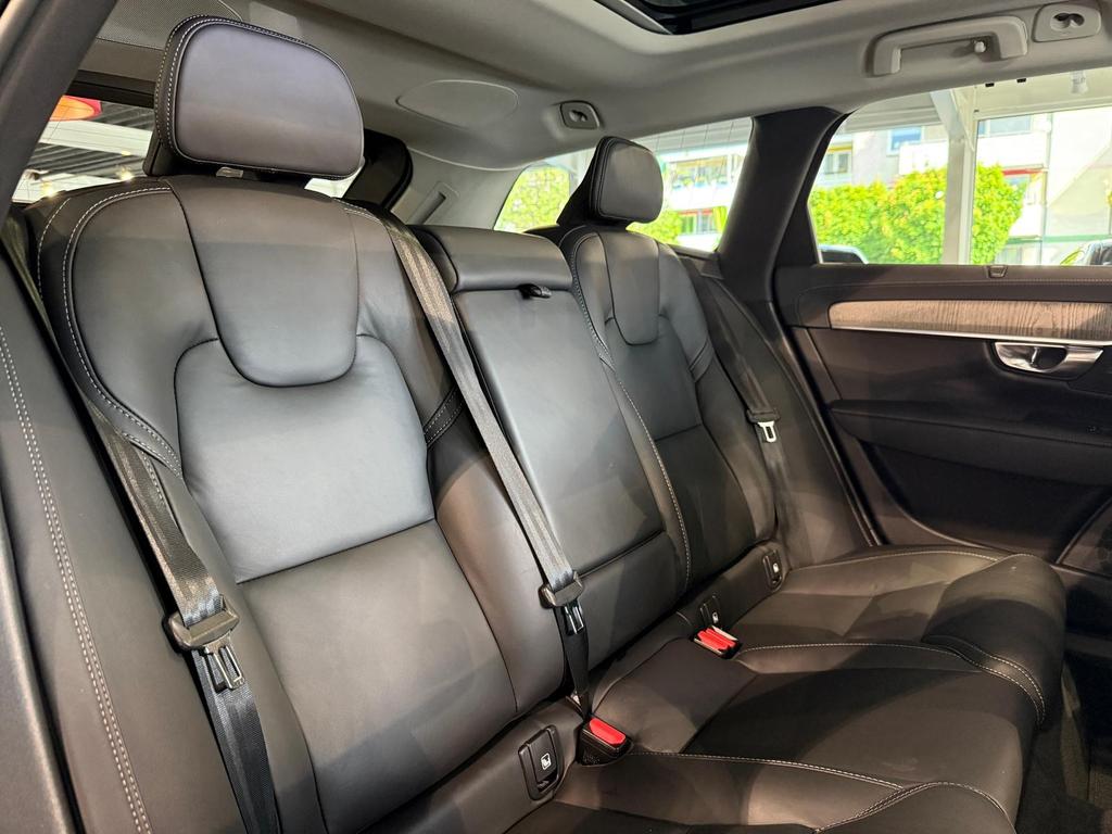 Volvo V90 Cross Country
