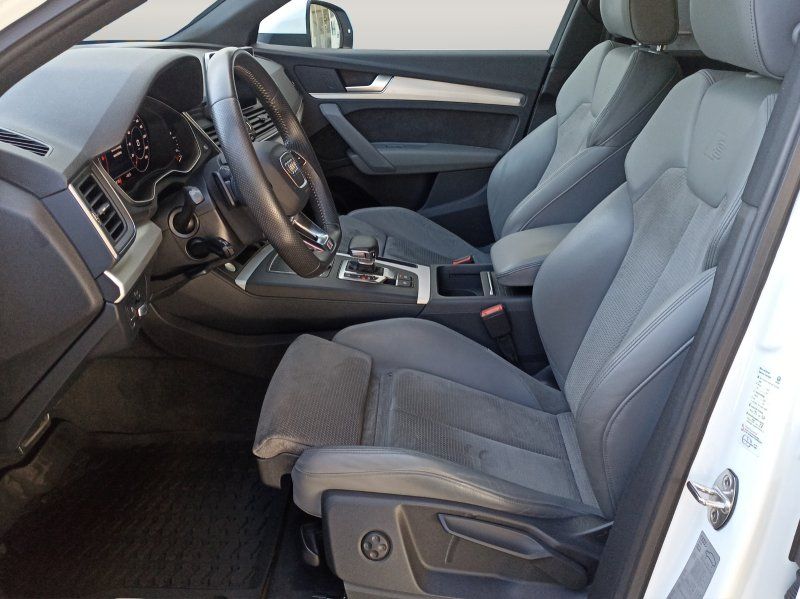 Fahrzeugabbildung Audi Q5 2.0 40 TDI quattro sport S-Tronic S-line