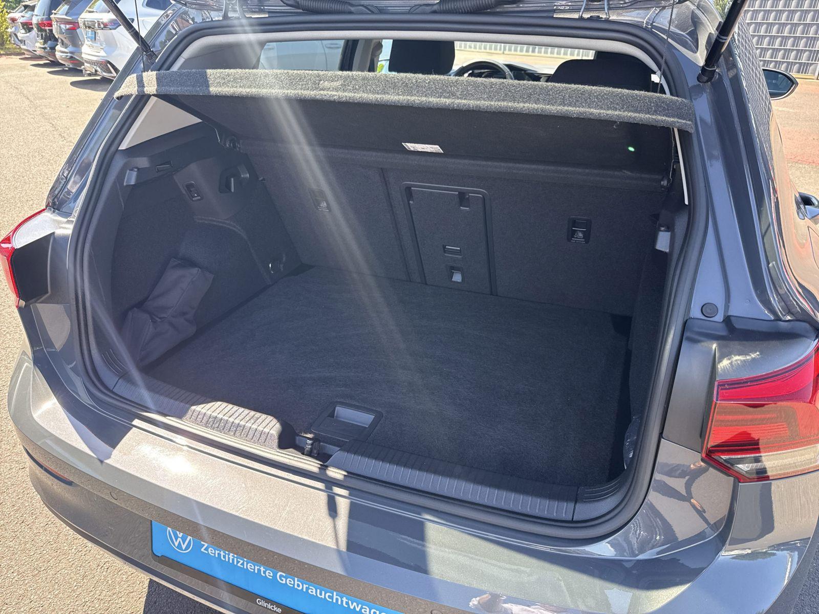 Volkswagen Golf VIII 1.0 TSI Active Navi LED AHK Sitzeizung, миниатюра 15
