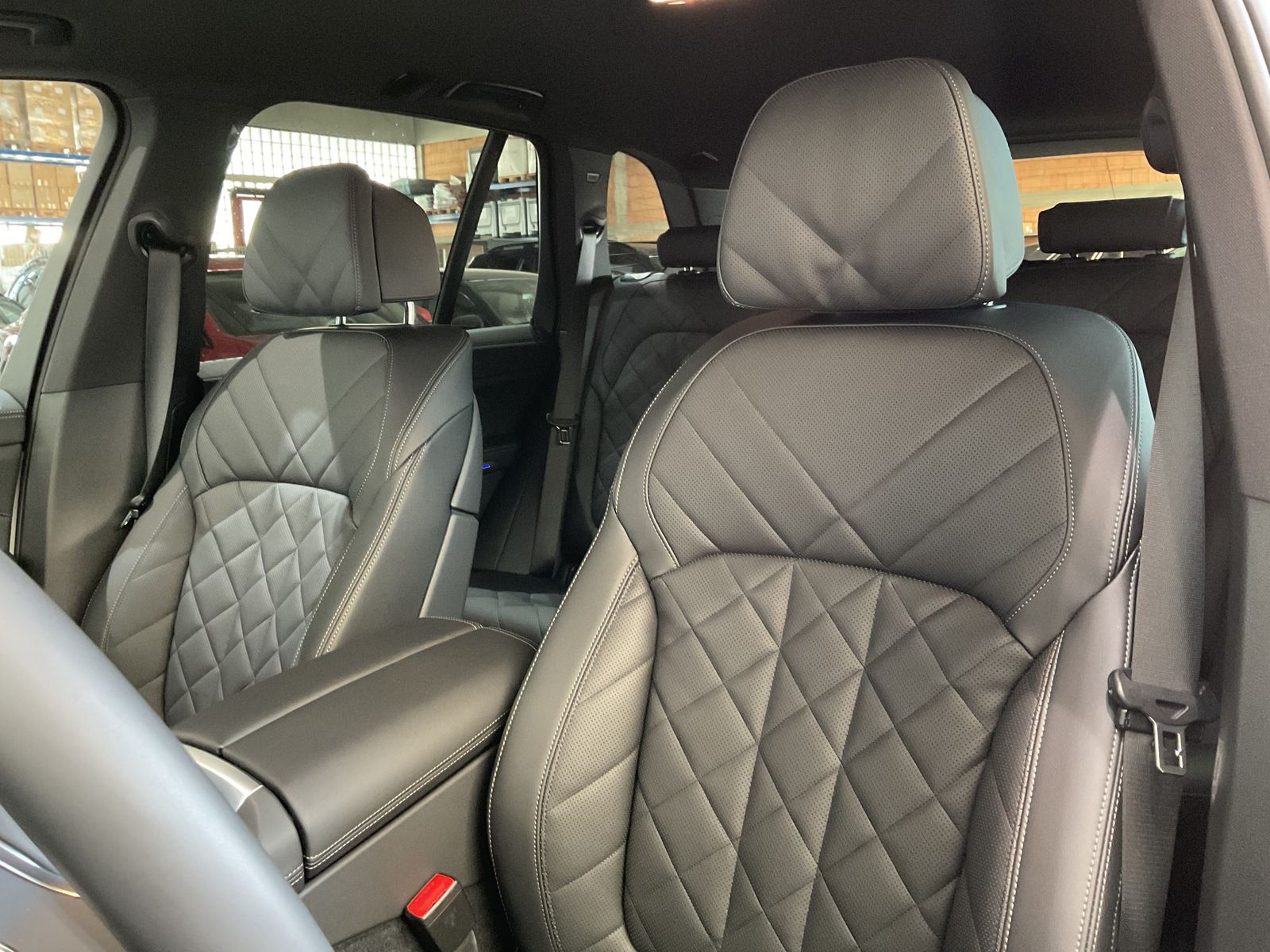 Fahrzeugeinzelansicht 12 Fahrzeugabbildung BMW X5 xDrive30d M Sportpaket Gestiksteuerung DAB Ko