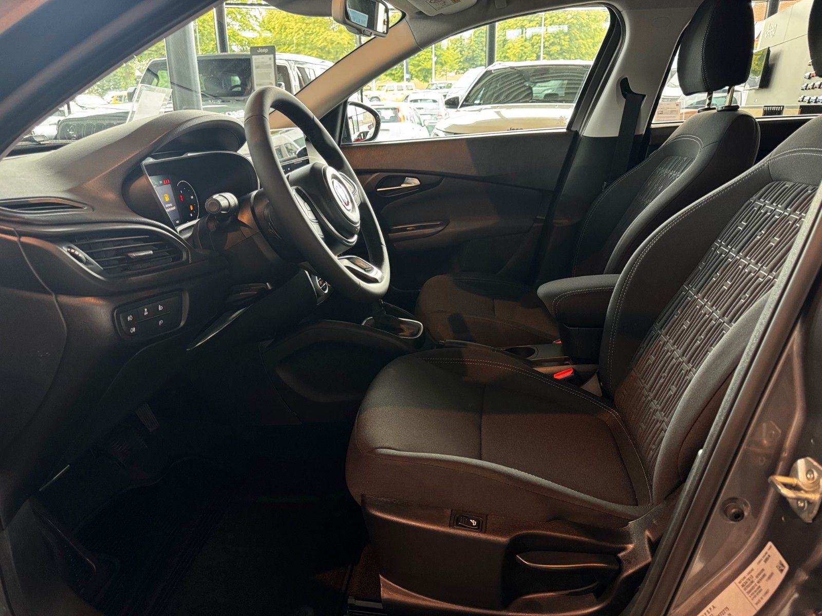 Fahrzeugabbildung Fiat FIAT TIPO MY23-CROSS 1.5 GSE KAMERA SITZH ACC