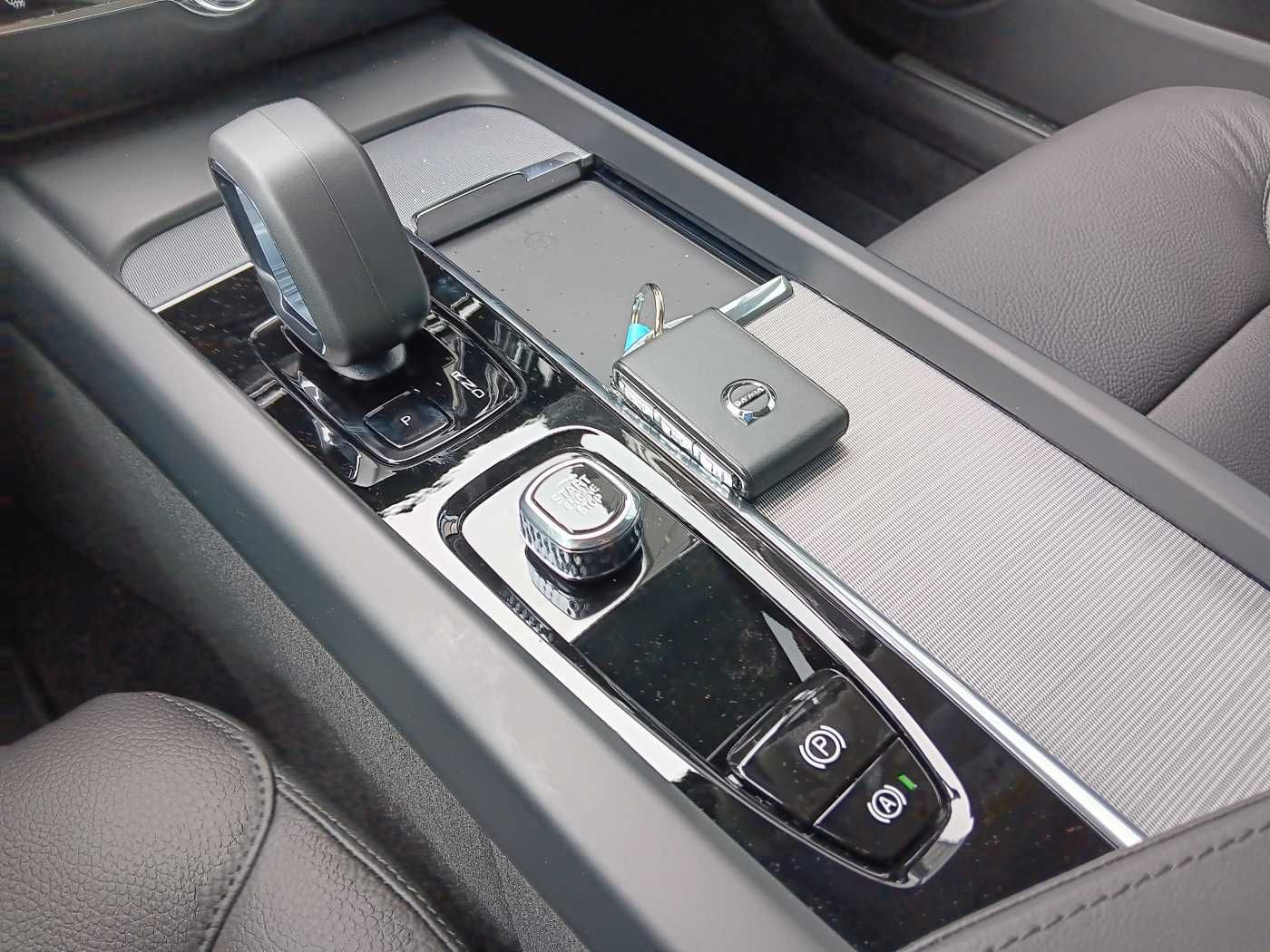 Fahrzeugabbildung Volvo V60 B3 B DKG Core 'ACC,Leder'