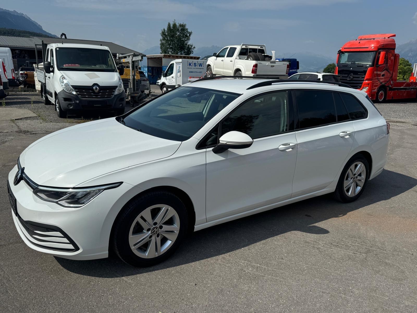 Volkswagen Golf VIII Variant Life