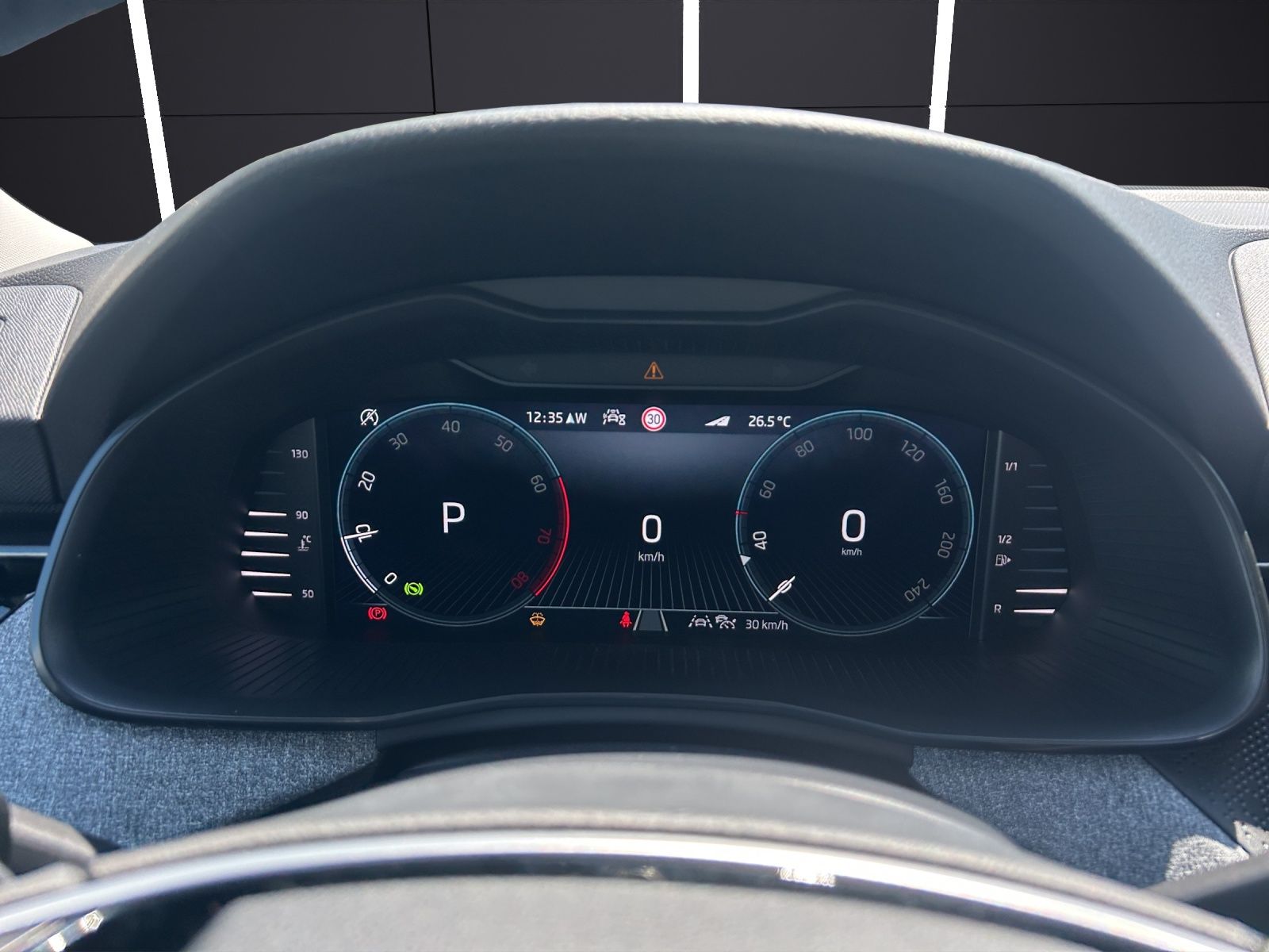 Fahrzeugabbildung SKODA Kamiq 1.0 TSI Selection MATRIX AHK
