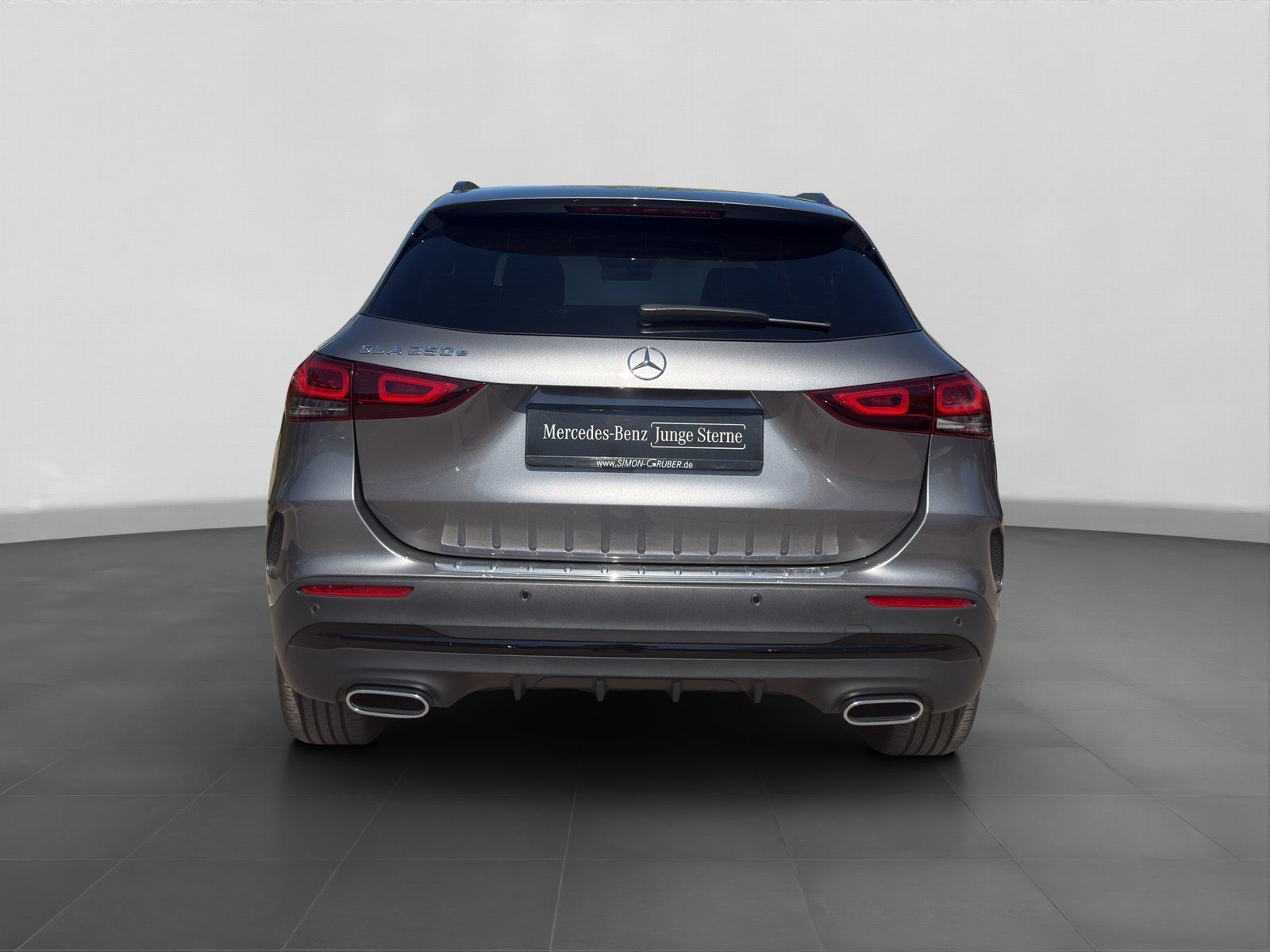 Fahrzeugabbildung Mercedes-Benz GLA 250 e AMG Night Multibeam Burmester KeyGO