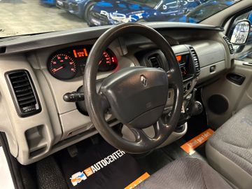 Renault Trafic Combi L1H1 2,7t  verglast*9- Sitzer*AHK*