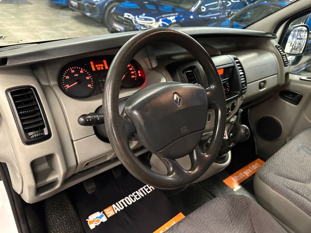 Renault Trafic Combi L1H1 2,7t  verglast*9- Sitzer*AHK*