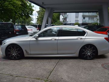 BMW 750 - 3