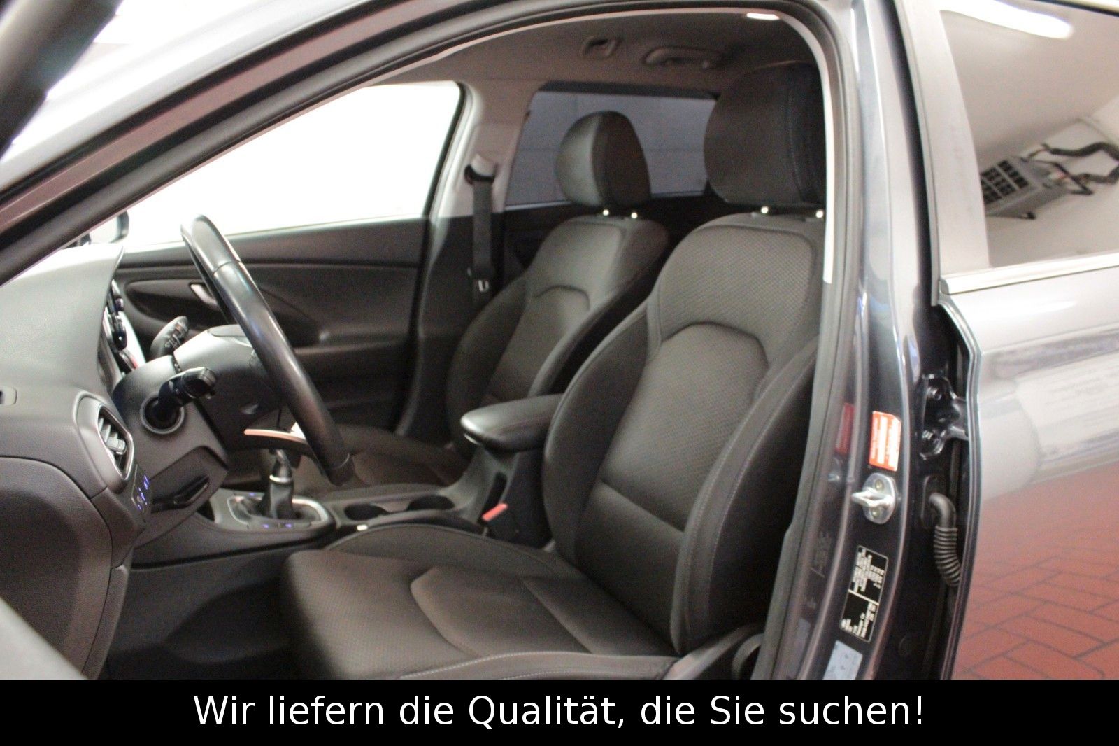 Fahrzeugabbildung Hyundai i30 1.4 T-GDI Premium*Winterpaket*