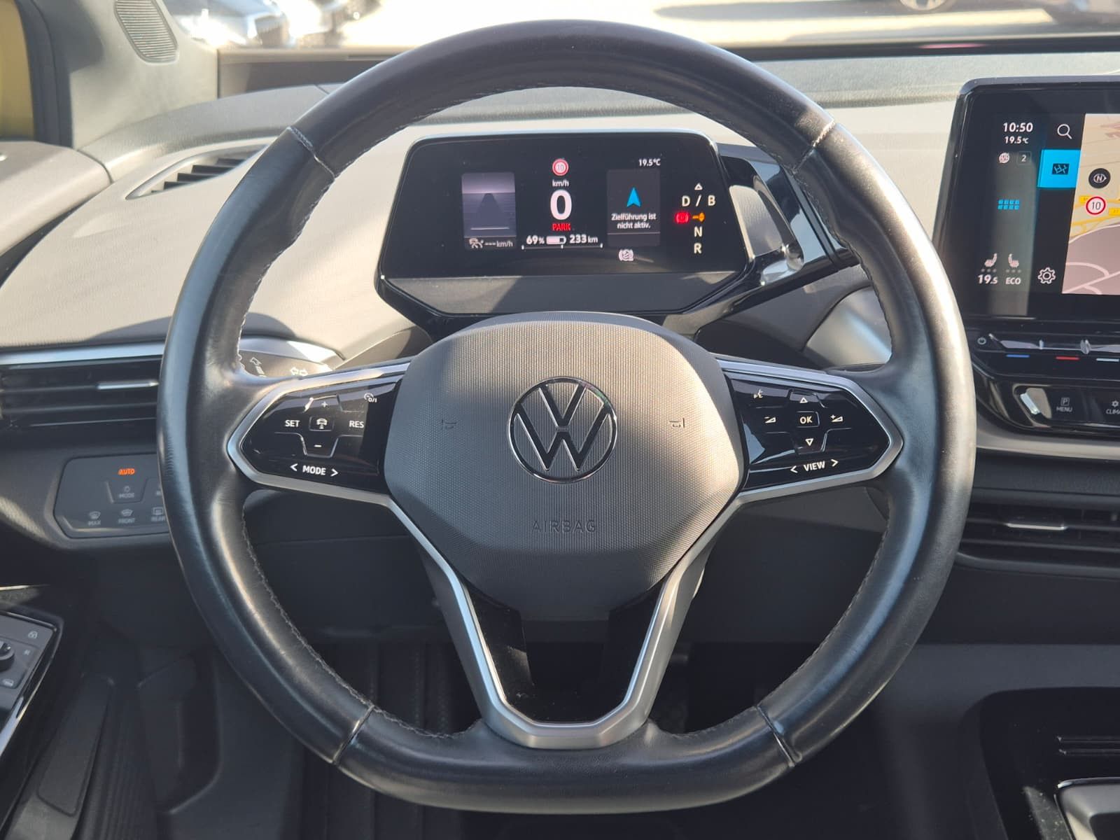 Fahrzeugabbildung Volkswagen ID.4 Pro Performance Life ACC*NAVI*AHK*LM 19"