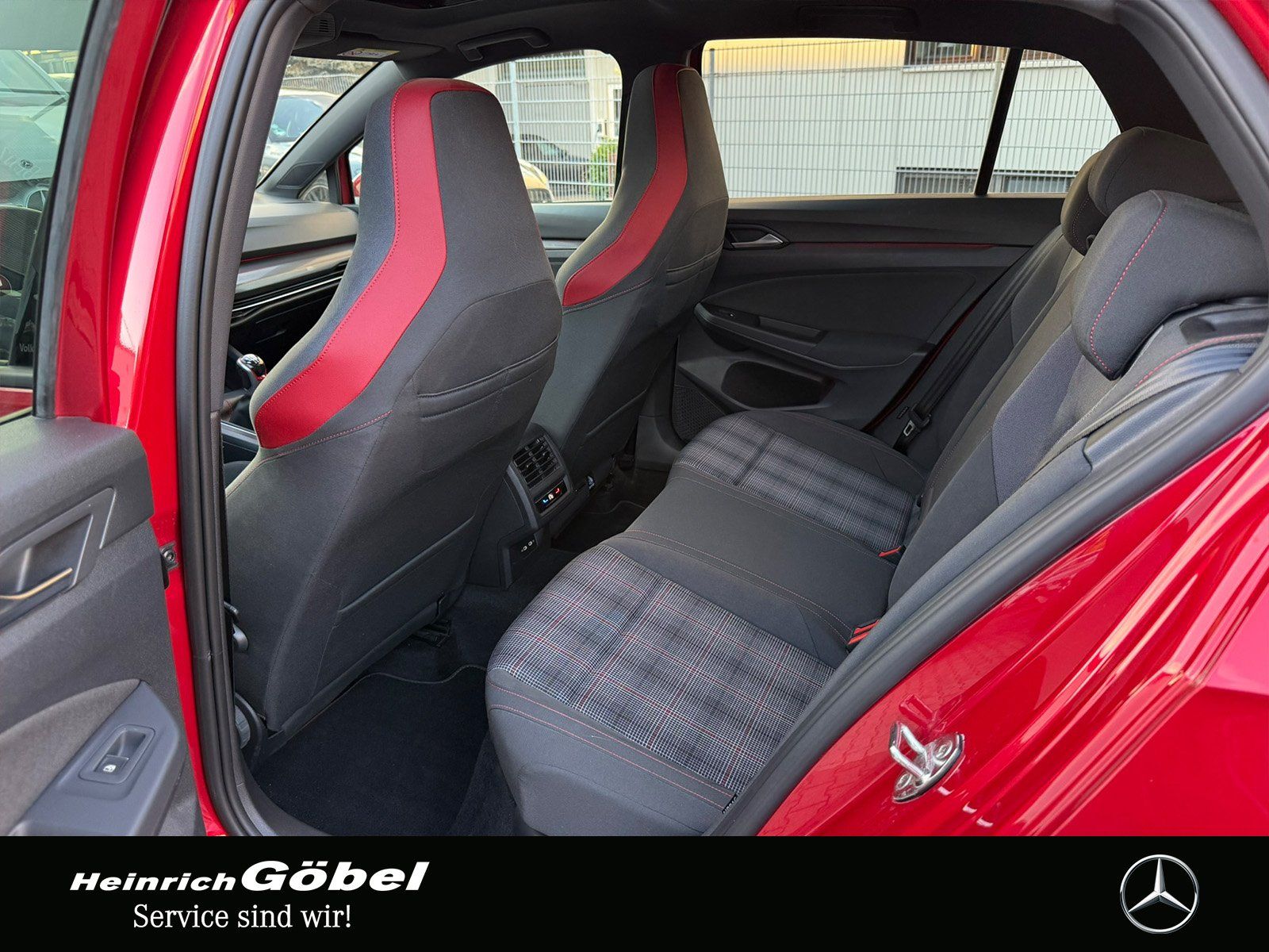 Fahrzeugabbildung Volkswagen GTI*VIII*2.0TSI*PANO*MATRIX*KEYLESS*AMBIENTE*NAV