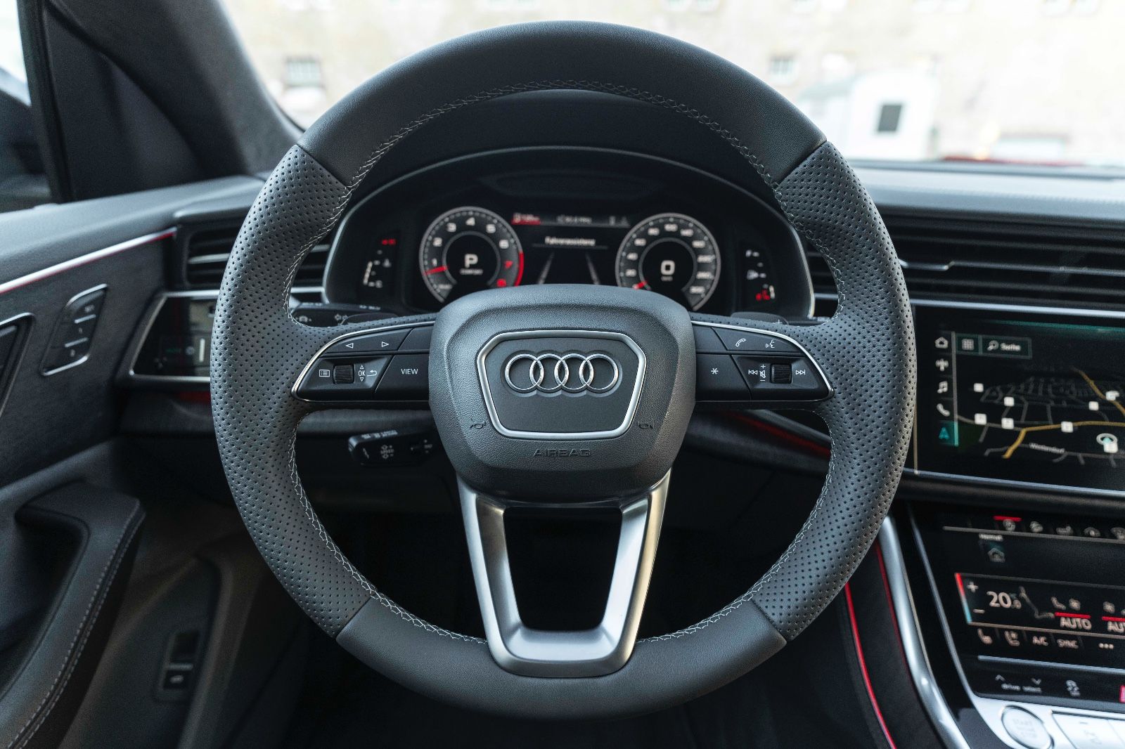 Fahrzeugabbildung Audi Q8 55 TFSI quattro S-LINE 360° B&O LED MASSAGE