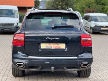 Porsche Cayenne - 8