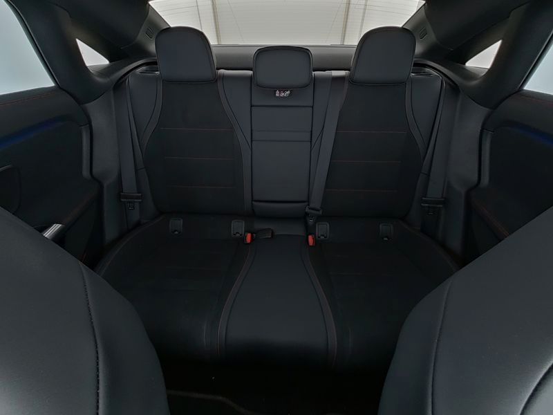 Fahrzeugabbildung Mercedes-Benz CLA 250+ EQ AMG+PANO+NIGHT+MULTIB+MASSAGE+DISTR+