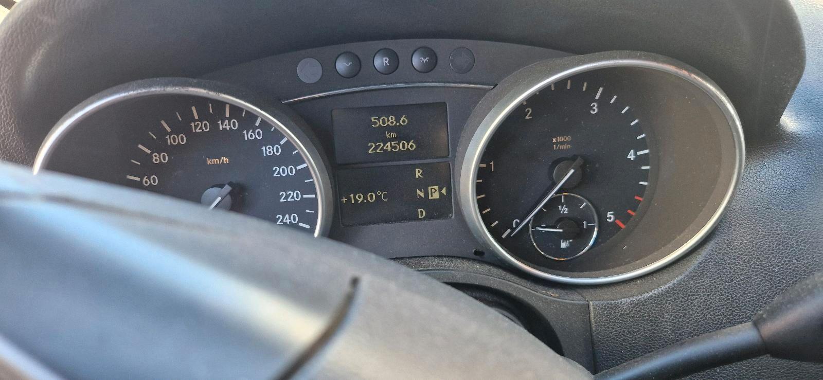 Mercedes-Benz ML420 2008 — photo 7