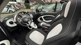 Smart Cabrio TURBO DCT MIDNIGHT BLUE & WHITE EDITION - Smart ForTwo Gebrauchtwagen in Mainz