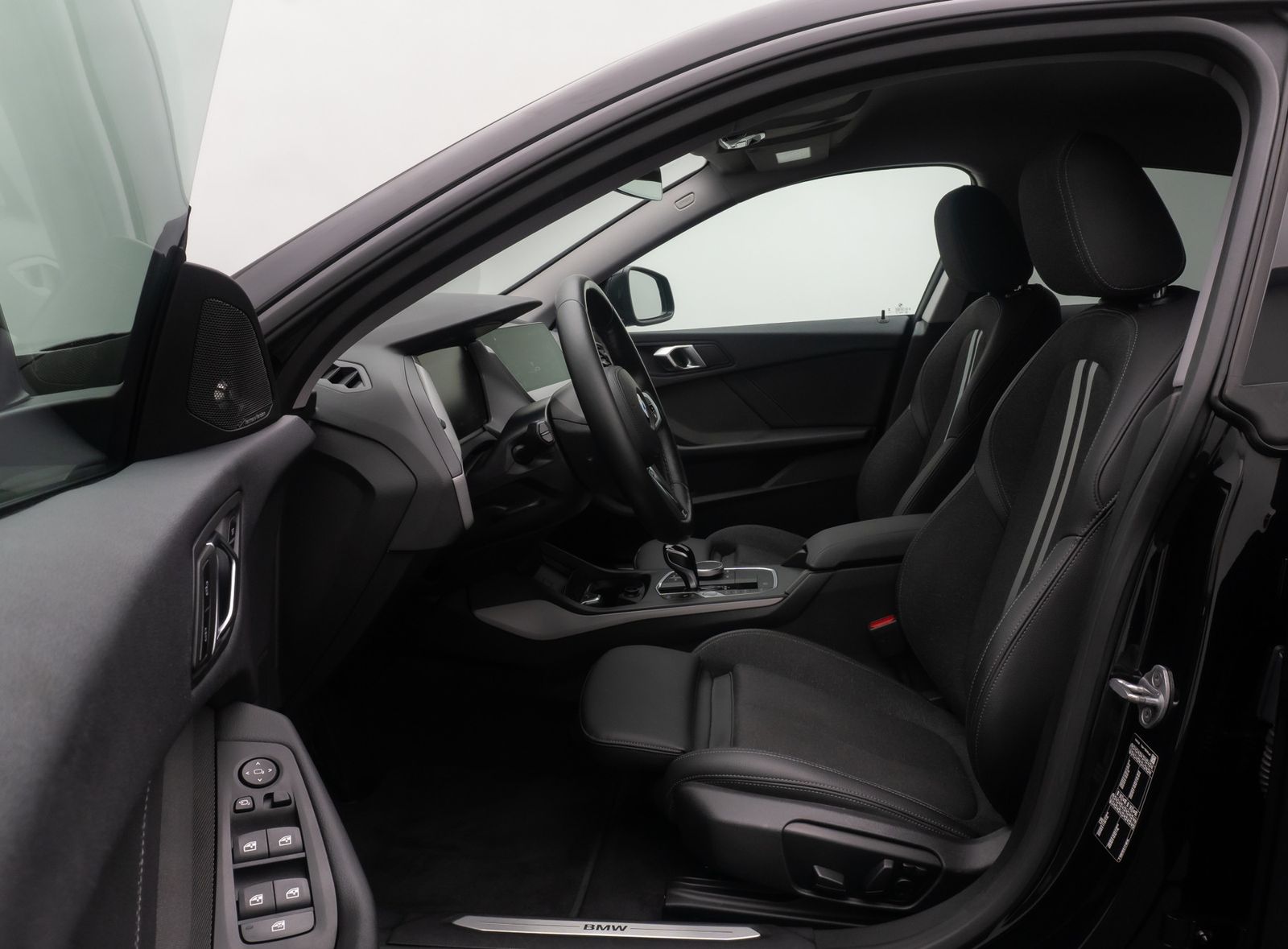 Fahrzeugabbildung BMW 218 Gran Coup&eacute; HUD DAB H/K Komfort Sport Leder