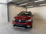 Dacia Sandero II Stepway, AHK, gr Navi, Rückfahrkamera - Dacia Sandero: Rot