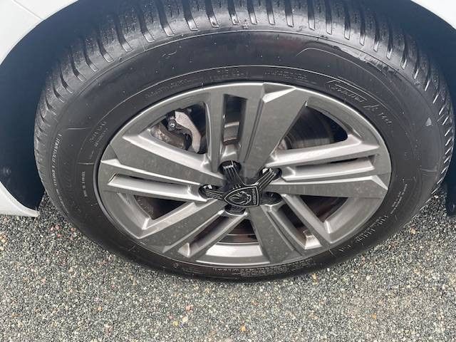 Fahrzeugabbildung Peugeot 308 SW Allure Blue HDI 130 eAT