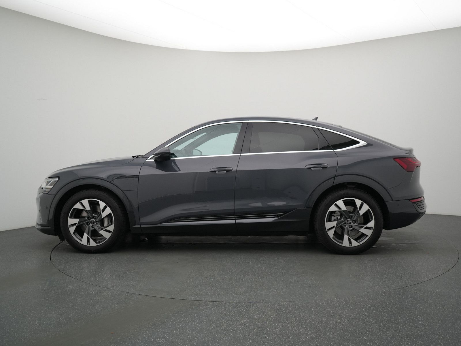 Audi Q8 e-tron - Bild 17
