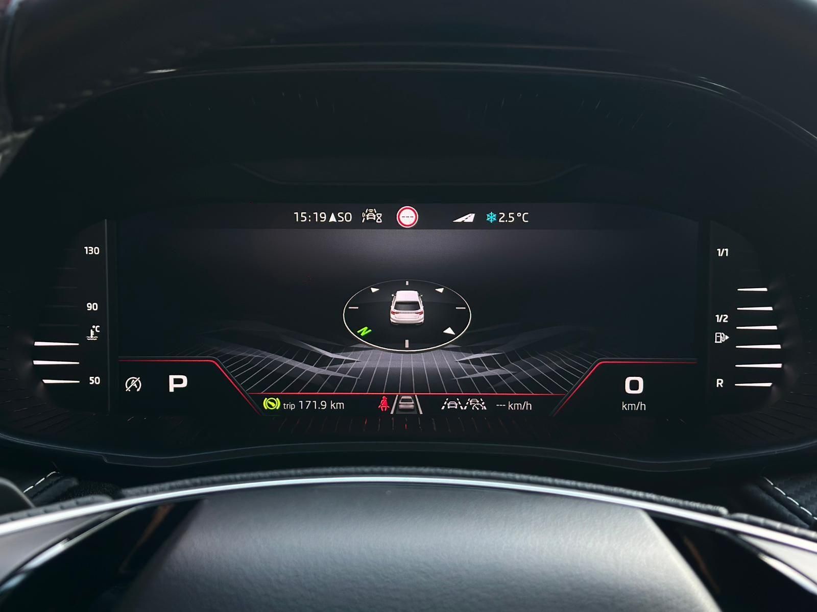 SKODA Fabia 1.5 TSI MONTE CARLO* LED#SHZ#LH#FH#KEYLESS - Image 12