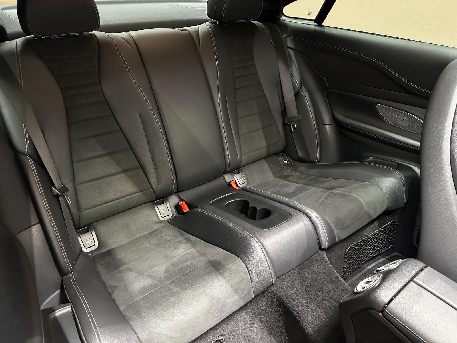 Mercedes-Benz E200 Coupe AMG Line *BURMESTER*PANO*SHZ*KAMERA*