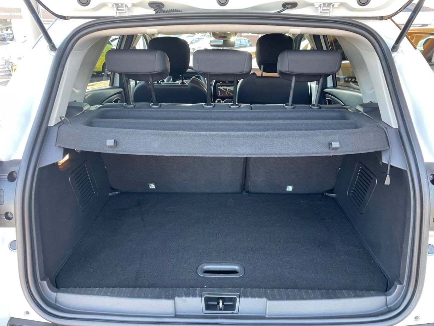 Fahrzeugabbildung Renault Captur 1.3 Limited Allwetter Sitzheizung Tempoma
