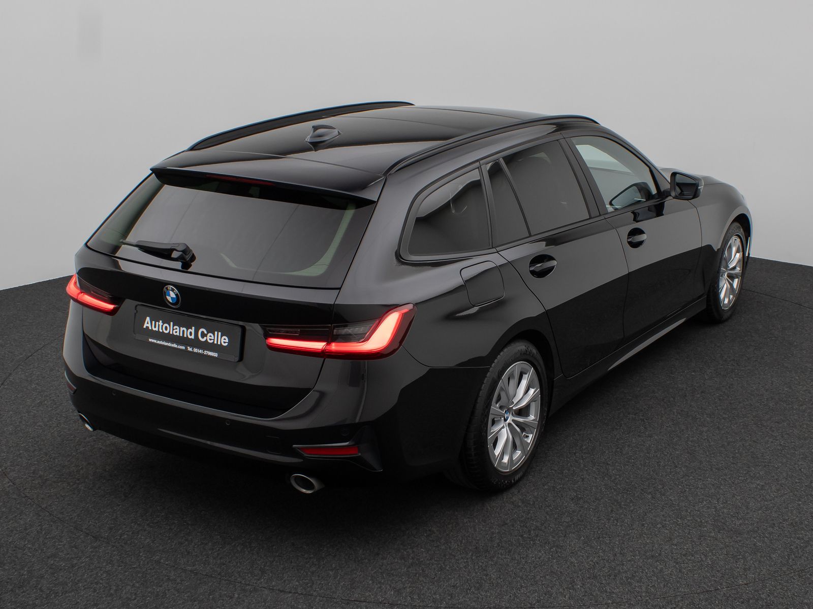 Fahrzeugabbildung BMW 330i Panorama Komfort Leder Sportsitz Stop&Go