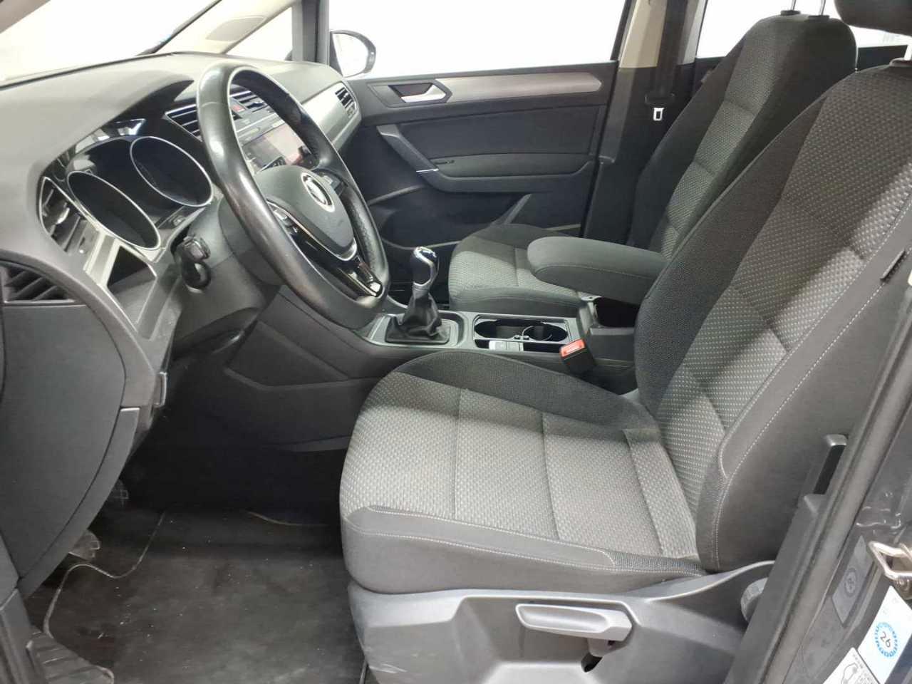 Volkswagen Touran 2.0 TDI SCR Comfortline Navi