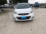 Nissan Micra 1.2 12V 5 porte Comfort - Nissan Micra Comfort mit Benzin-Antrieb