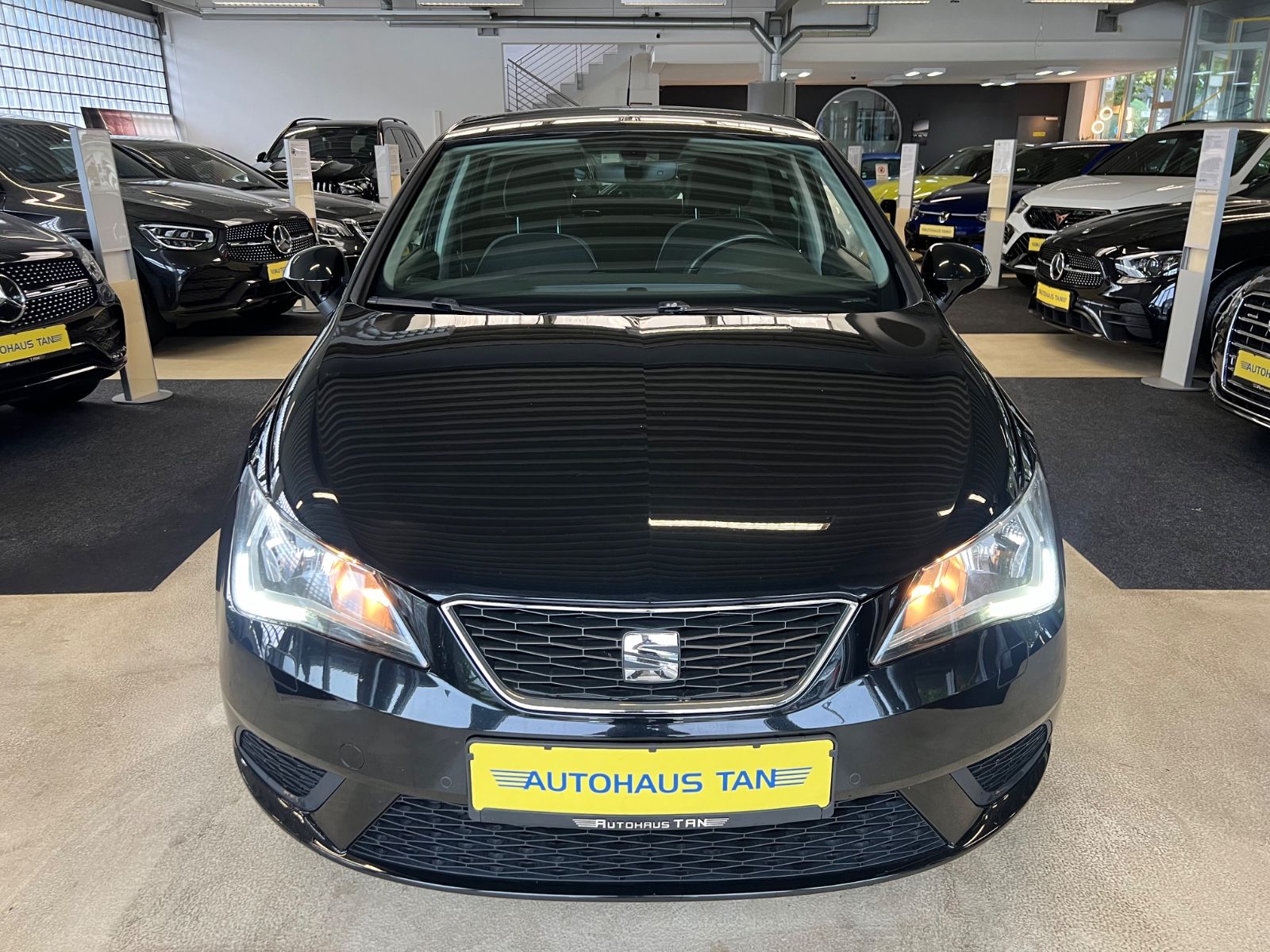 Fahrzeugabbildung SEAT Ibiza Style *NAVI * SITZHEIZUNG *KLIMAAUTOMATIK*