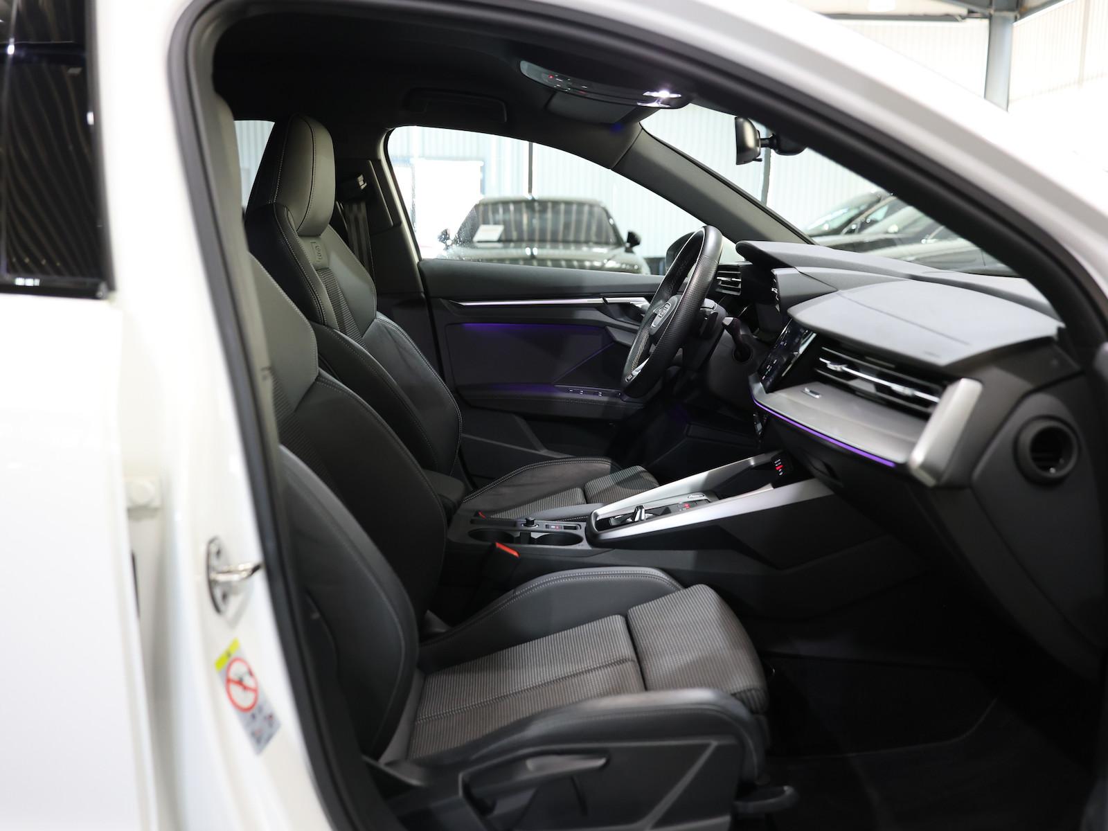 Audi A3 LIMOUSINE 35 TFSI S-LINE SPORT BLACK S-SITZE