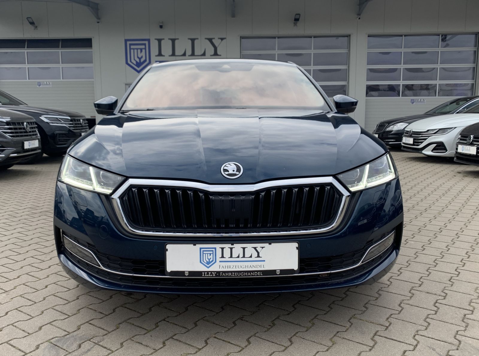 Fahrzeugabbildung SKODA Octavia 2.0 TDI*First Edition*Leder*Matrix-Beam*