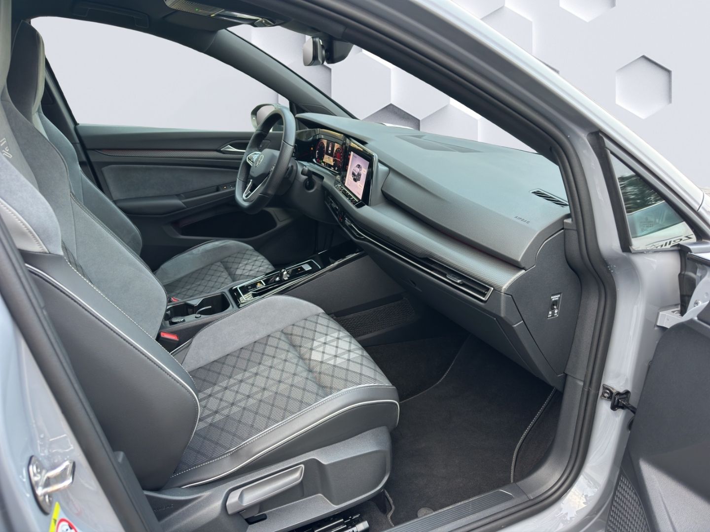 Golf VIII eTSI Mildhybrid EU6d R-Line 1.5 AHZV B