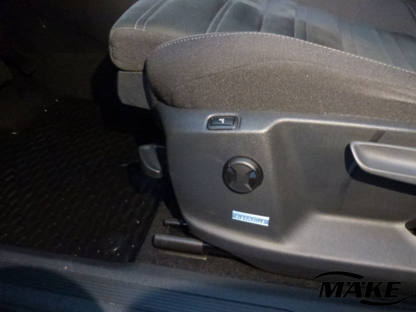 Touran 2.0 TDI DSG, ACC, LED, SHZ, Navi, Digital