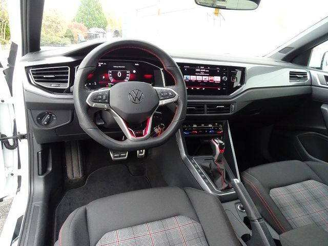 Polo 2.0 TSI GTI DSG - IQ.DRIVE / Matrix