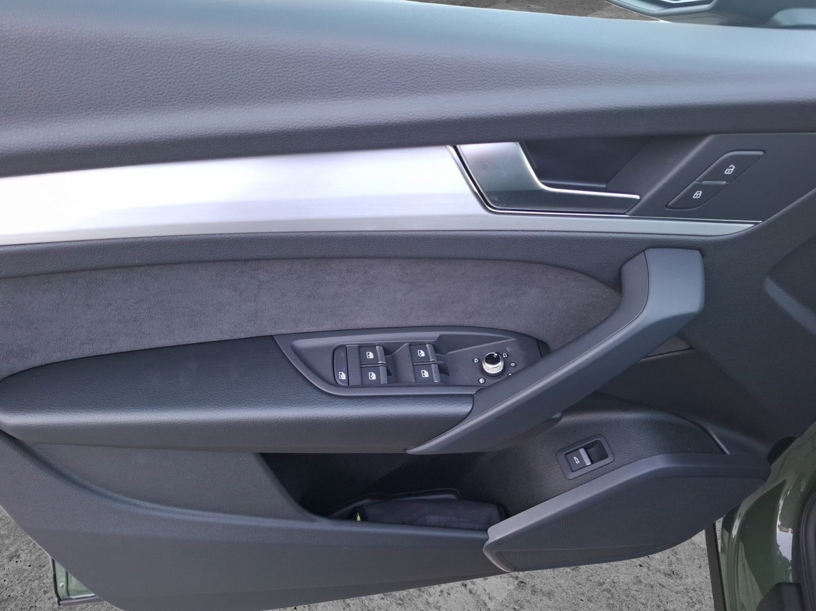 Fahrzeugabbildung Audi Q5 40 TDI S-line quattro S-tronic Matrix AHK Pan