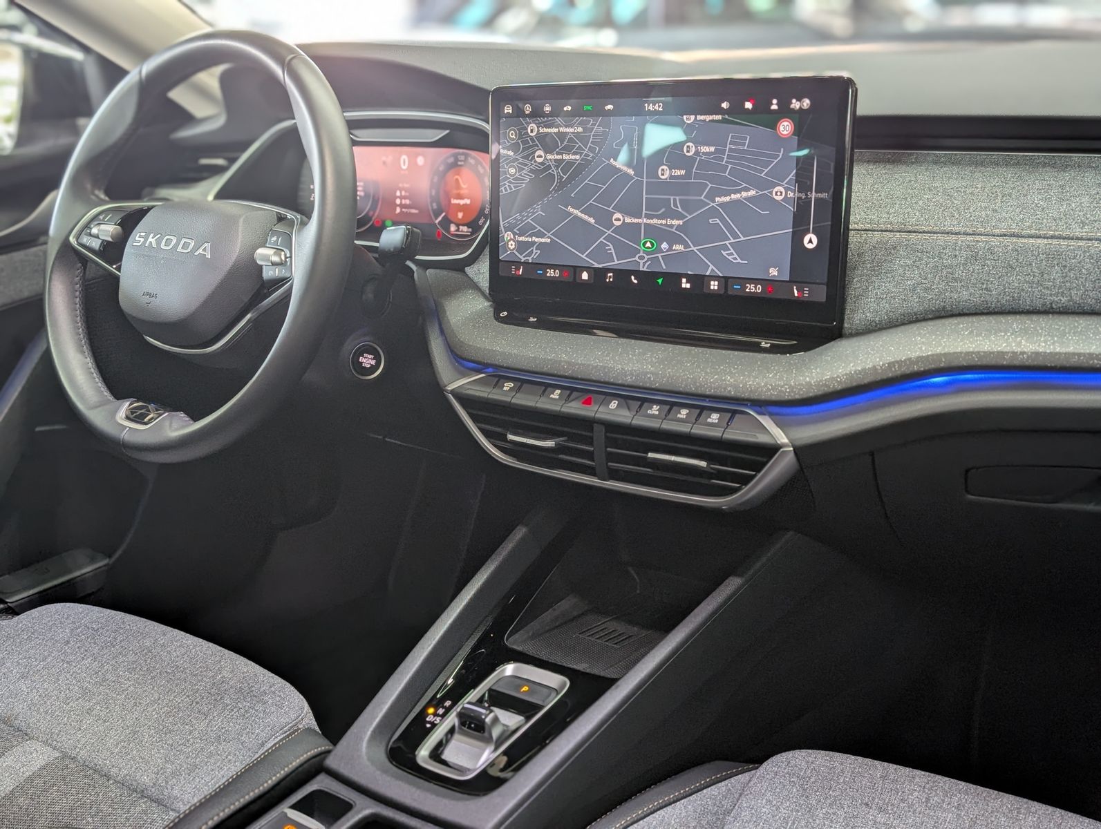 Fahrzeugabbildung SKODA Octavia 1.5 TSI mHEV Style ACC AHK 5J.-Garantie